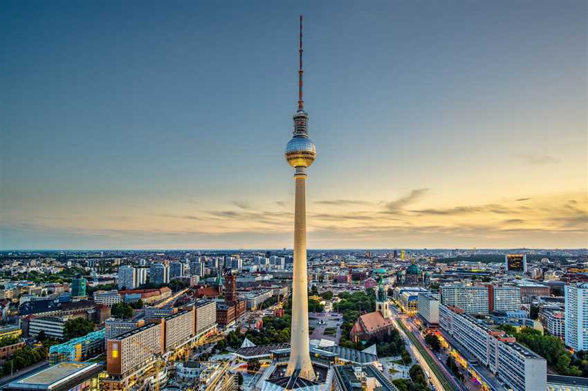 Der Fernsehturm Berlin ist eines der bekanntesten Wahrzeichen der deutschen Hauptstadt und ein beliebtes Ziel für Touristen aus aller Welt. Aber wie hoch ist der Fernsehturm Berlin eigentlich?