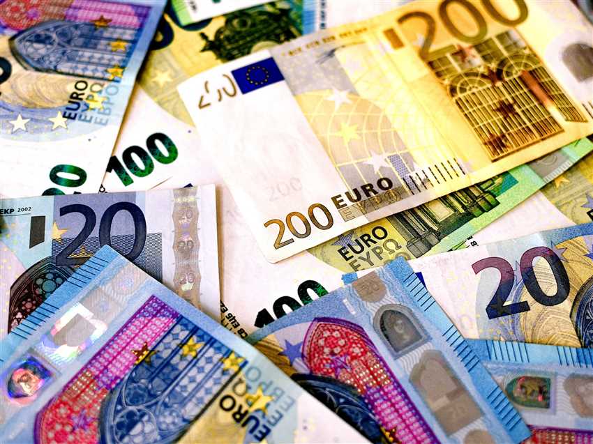 Heute, nach über 20 Jahren, ist der Euro eine der wichtigsten Währungen der Welt und wird von etwa 340 Millionen Menschen in 19 Ländern verwendet.