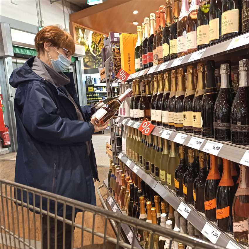 Der Jahreswechsel steht bevor und viele Menschen machen sich Gedanken darüber, ob die Geschäfte an Silvester geöffnet haben. Besonders Lidl-Kunden interessieren sich dafür, wie lange die Filialen des Discounters an diesem Tag geöffnet sind.